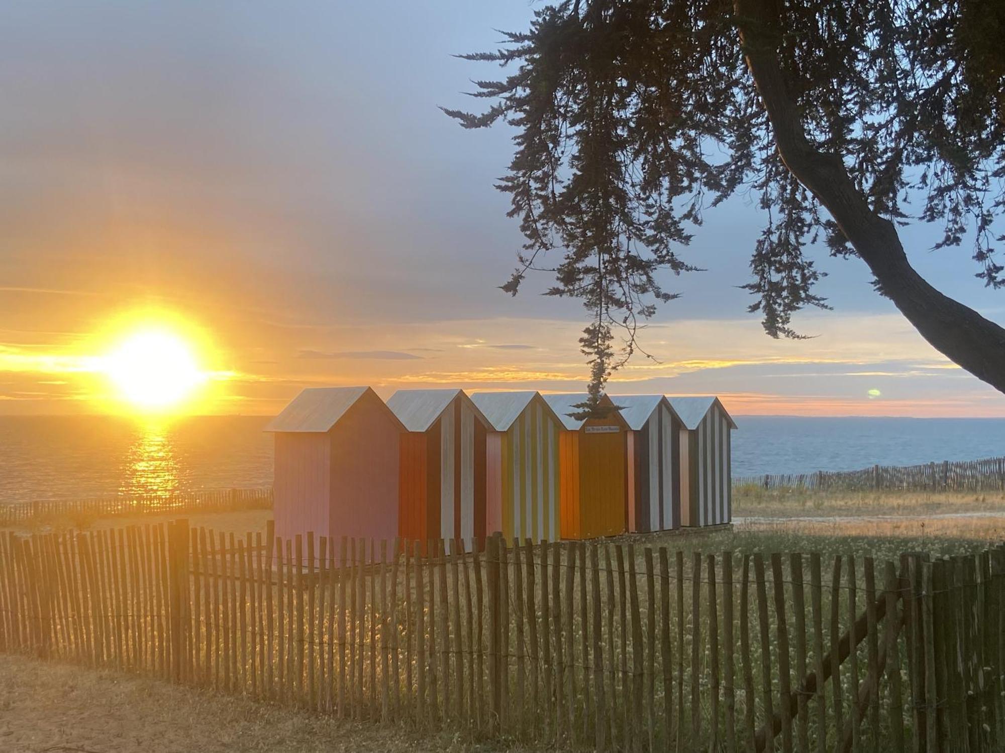 Вилла Tiny House Som La Bree-les-Bains Экстерьер фото