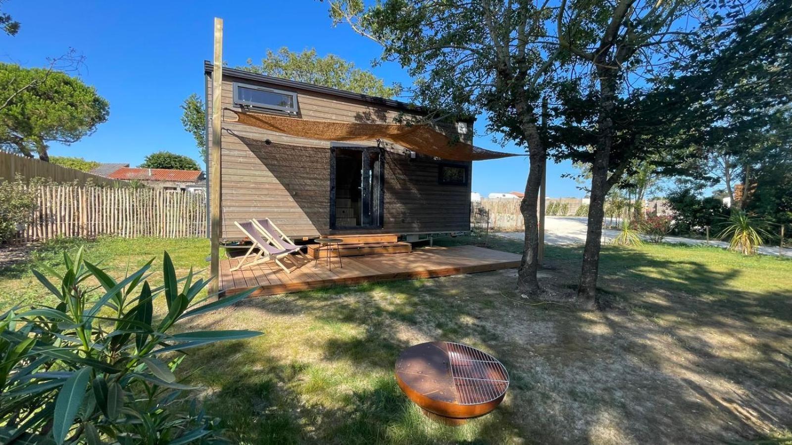 Вилла Tiny House Som La Bree-les-Bains Экстерьер фото